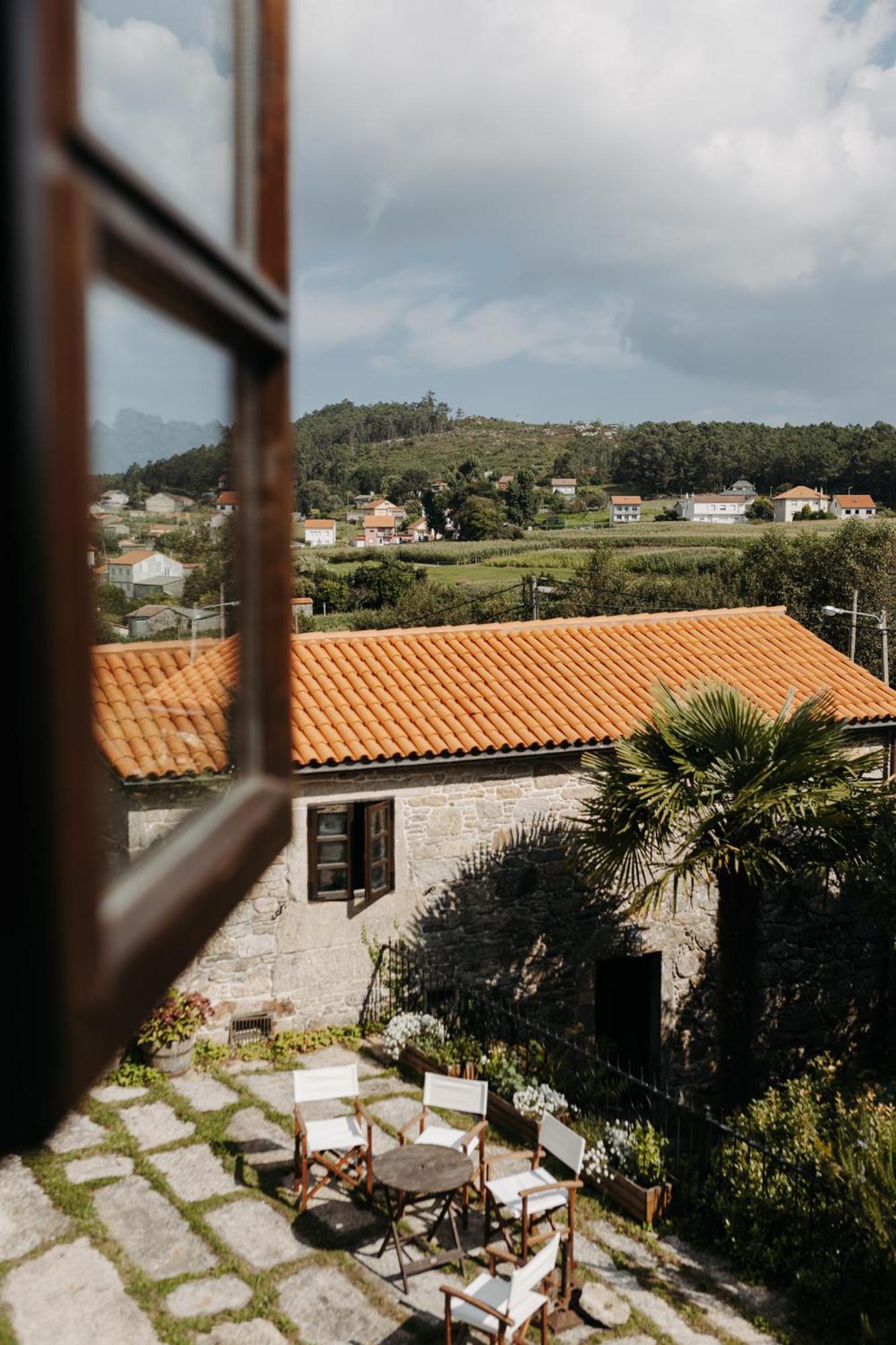Arrueiro Guest House Laxe Room photo